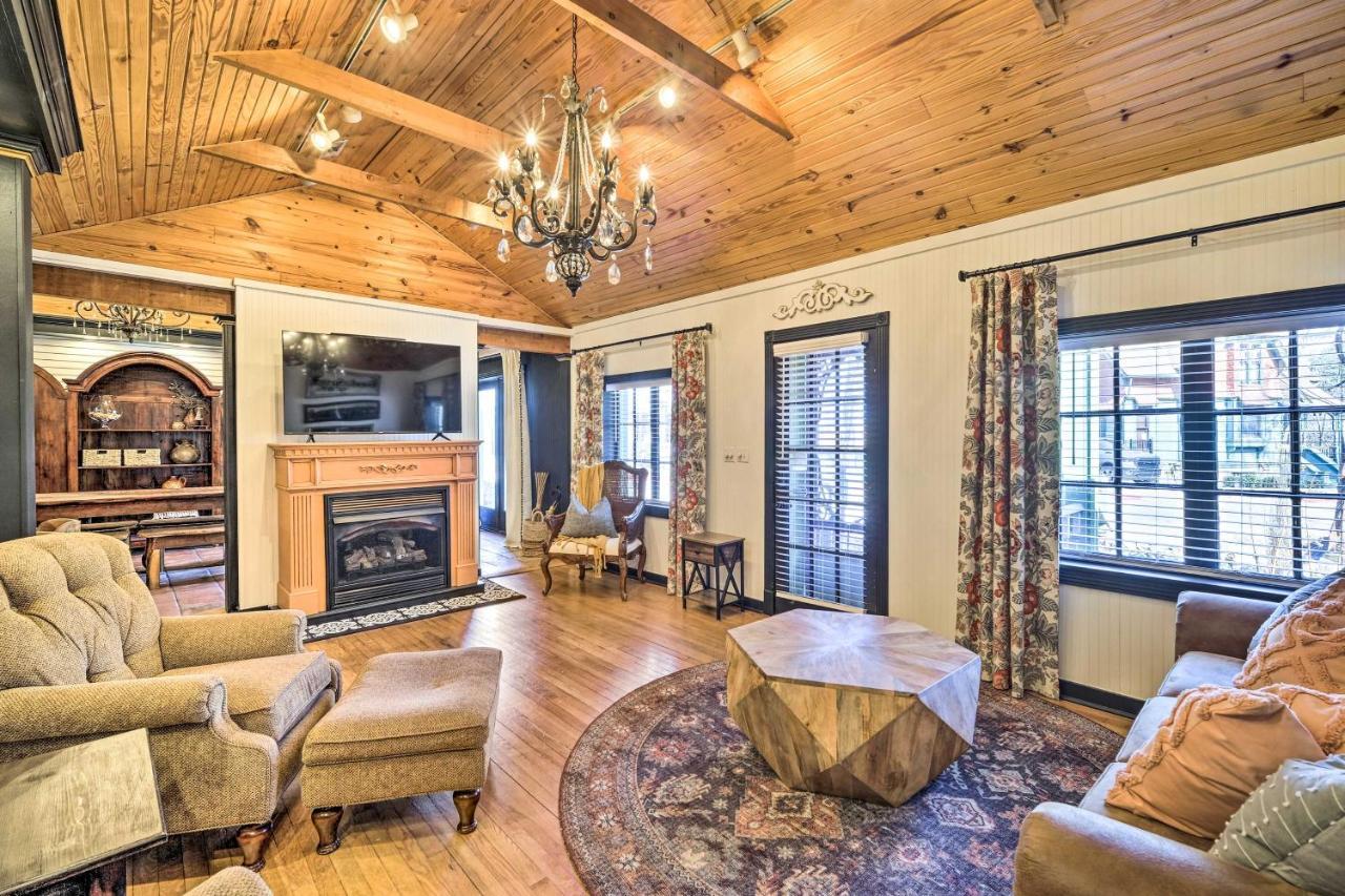 Eclectic Osage Cottage In Historic District Eureka Springs Exterior photo